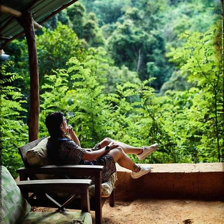 Chalet In The Jungle Pallegama Exterior photo